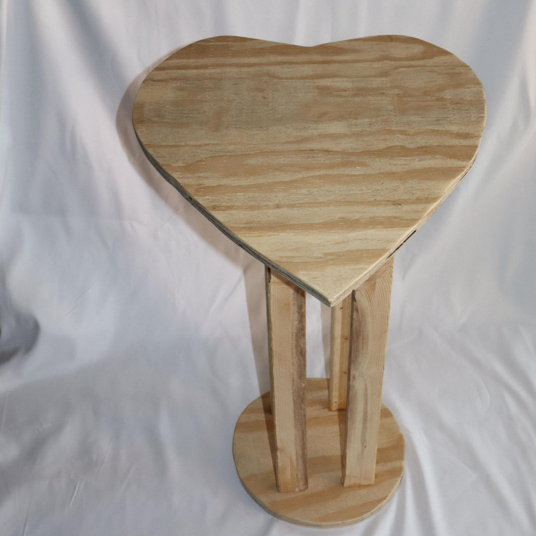 Heart Stand